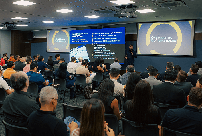 Empresários durante o treinamento presencial do Método Vettrus de Importação